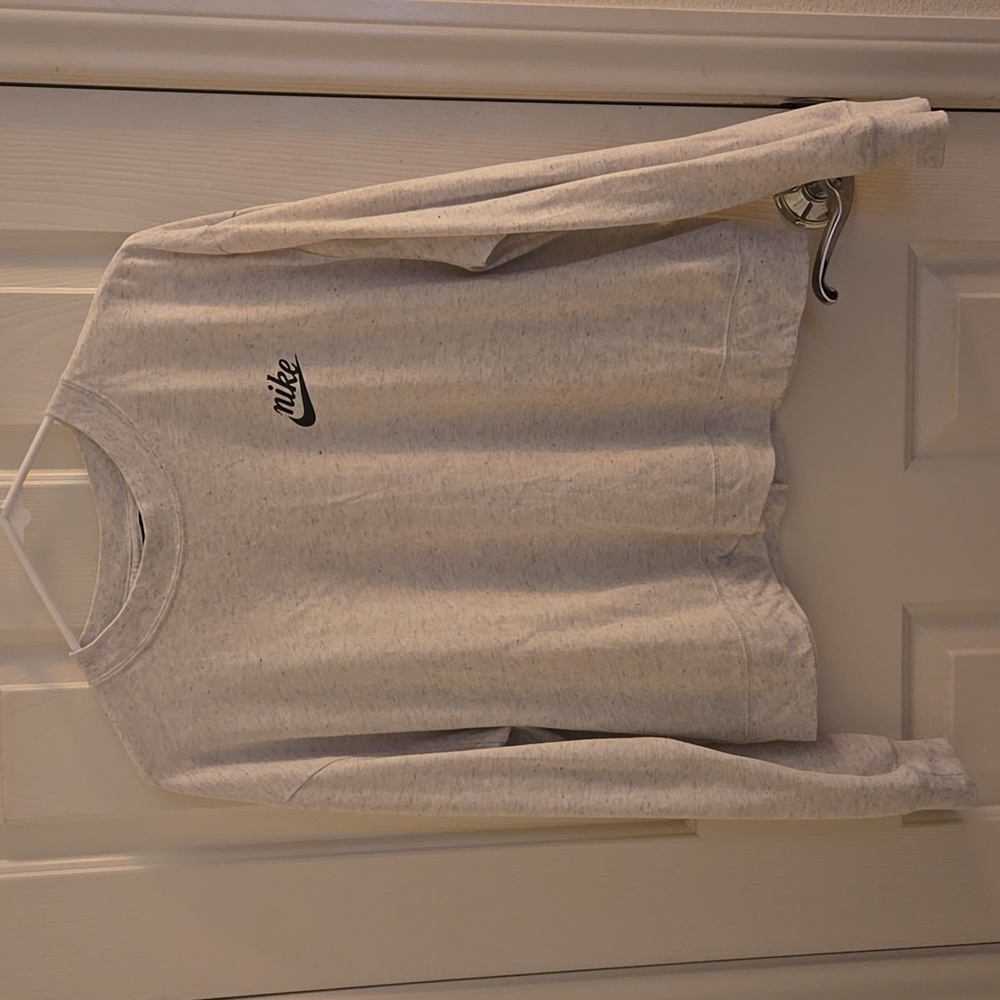 Nike Long Sleeve Shirt. Size Large Girl. Size Small Women. Color Light gray